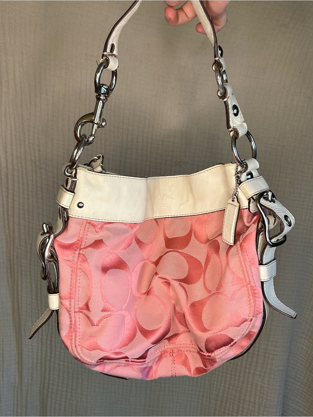 Pink Coach Zoe Pink and Cream Women's Shoulder Bag